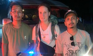 आकाशले विदेशी पर्यटकको अनुहारमा फर्काएको मुस्कान