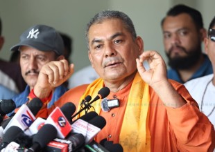 दुर्गा प्रसाईले गरे पार्टी खोल्ने घोषणा