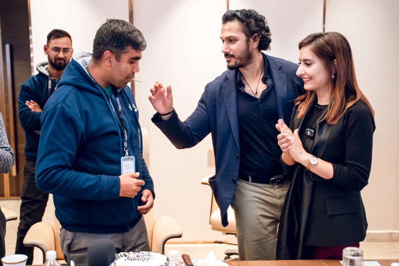 गोल्याण ग्रुपलाई उचाईमा लग्दै अक्षय,  ‘वार्ता’ शैलीकाे चर्चा